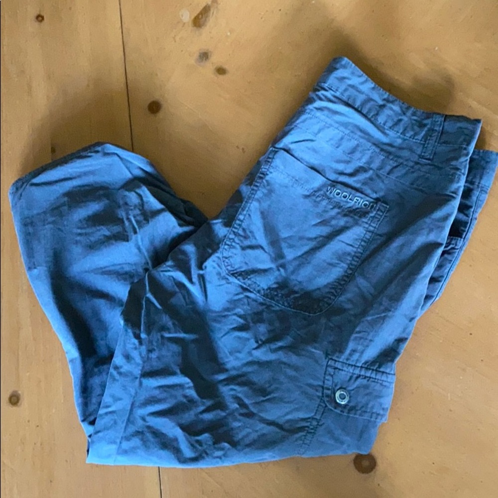 3/$20 Woolrich quick-dry cargo capri Sz 8